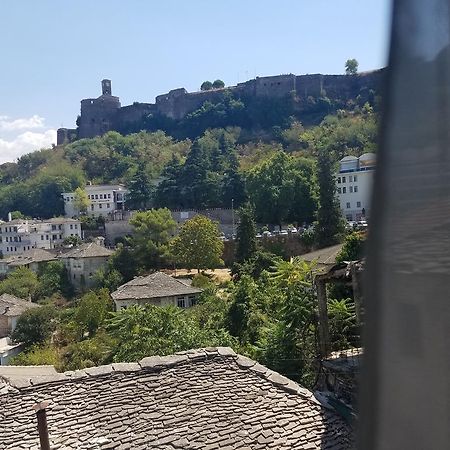 Lori'S Traditional House Gjirokastër Eksteriør billede